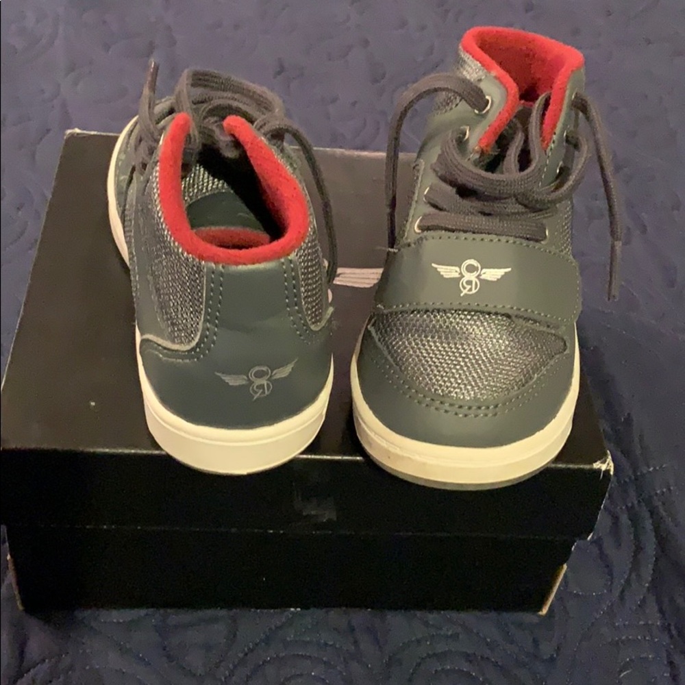 Creative Recreation Boys T Cesaro smoke sneaker